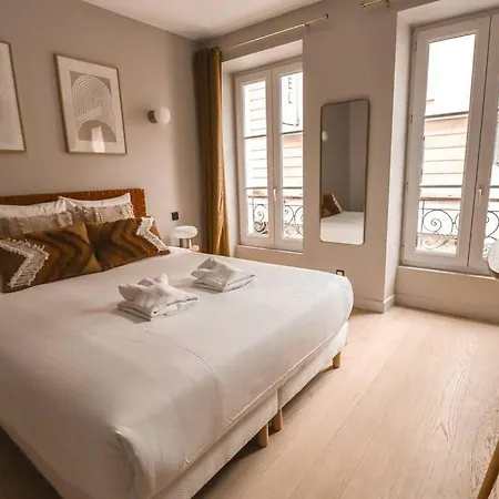 12.new Renovated Studio#invalides#effeil Tower# * Paris
